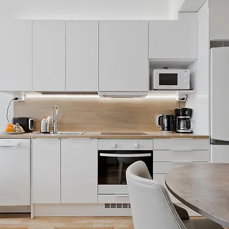 Forenom Serviced Kakolanmaeki Apartmán