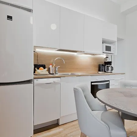 Forenom Serviced Kakolanmaeki Apartmán